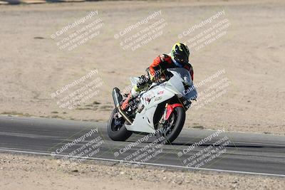 media/Oct-30-2025-Racers Edge (Thu) [[dabbdaf680]]/3-B Group/Session 2 (Bowl Exit)/